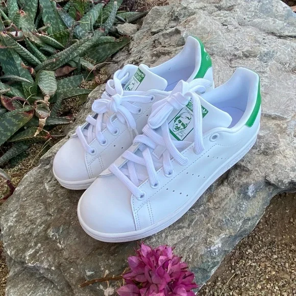 Adidas Stan Smith Leather Sneakers ⭐️ LIKE NEW - Picture 1 of 12